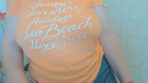 izabellamilf online show from February 14, 2025, 7:02 pm