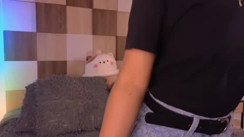 Andrea online show from October 8, 2025, 1:42 pm