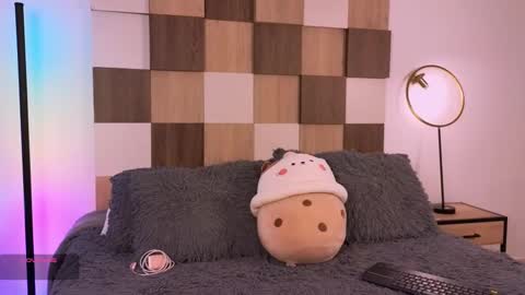 Andrea online show from October 15, 2025, 12:27 pm