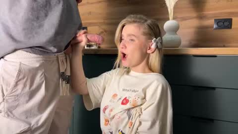 Adele Nick online show from February 1, 2026, 9:02 pm