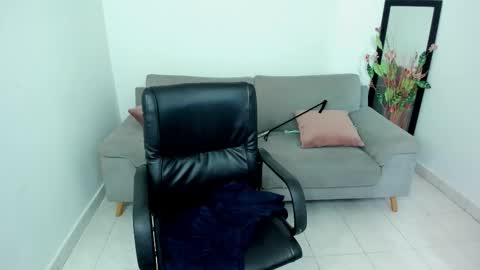 Snapshot of adele_sweett chatting on December 22, 2025, 10:23 am Carolina online show from December 22, 2025, 10:23 am