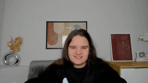 adelecruzz online show from March 3, 2025, 1:20 pm