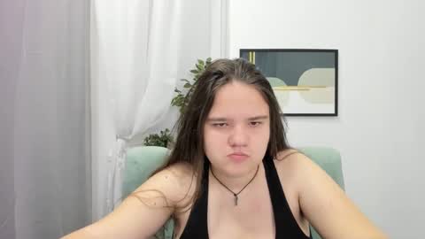 adelecruzz online show from March 4, 2025, 1:17 pm