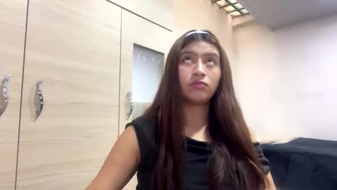 adellein foxx online show from October 6, 2025, 4:26 pm