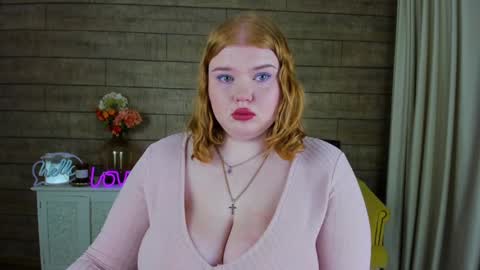 adelemoor online show from February 5, 2025, 8:25 pm