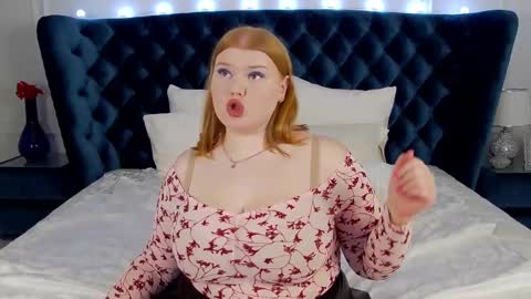 adelemoor online show from February 19, 2025, 8:31 pm