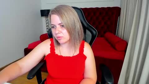 AdeleRavelle online show from June 24, 2026, 5:28 am