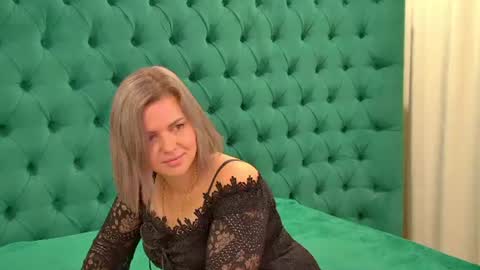AdeleRavelle online show from August 4, 2026, 5:10 am