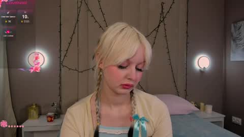 Snapshot of adelesilvy chatting on March 6, 2026, 2:19 am adelesilvy online show from March 6, 2026, 2:19 am