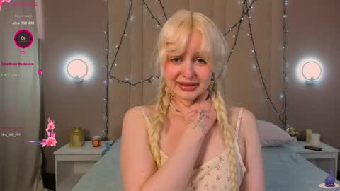 adelesilvy online show from April 11, 2026, 1:54 am