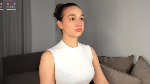 adelexx_zll online show from February 25, 2026, 4:38 pm