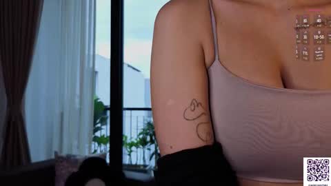 Adelia online show from November 22, 2025, 1:04 am