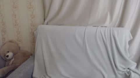 adelinalawson online show from December 10, 2024, 4:06 pm