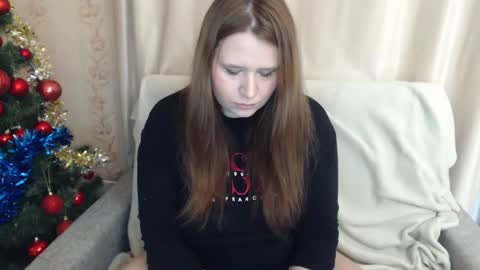 adelinalawson online show from December 27, 2024, 9:50 am