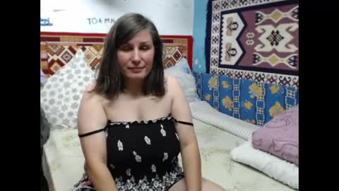 Larisa online show from September 18, 2025, 10:39 am