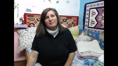 Larisa online show from October 6, 2025, 7:39 am