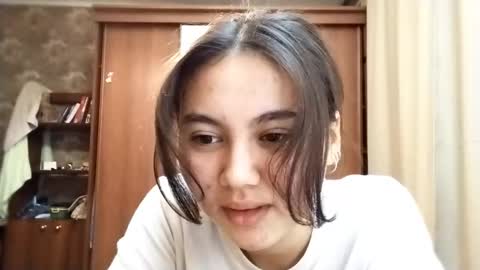 Anna online show from November 26, 2025, 3:13 pm