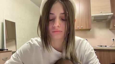 Anna online show from December 17, 2025, 7:03 am