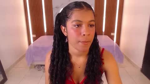 Adhara Hills online show from March 3, 2026, 12:33 pm