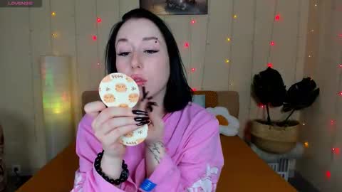 Snapshot of adell_berry chatting on February 18, 2026, 8:43 am Adel online show from February 18, 2026, 8:43 am