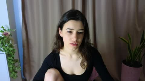 Adellyy online show from April 7, 2026, 6:58 am