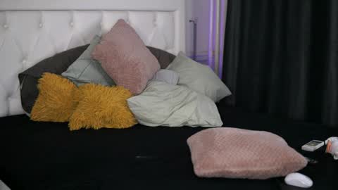 Adelyn online show from December 28, 2024, 12:03 pm