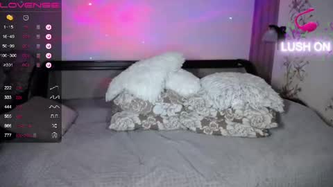 Adelyn online show from December 19, 2024, 4:23 am