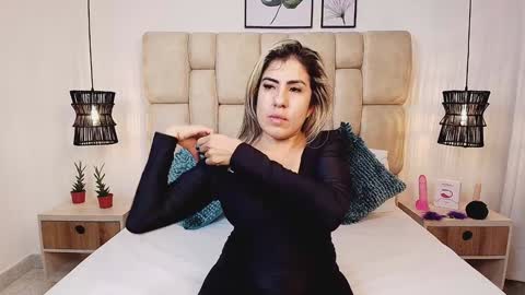 AdharaSmithh online show from January 21, 2025, 9:25 pm