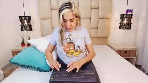 AdharaSmithh online show from February 11, 2025, 10:07 pm