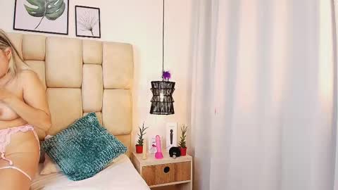 AdharaSmithh online show from February 25, 2025, 12:36 am