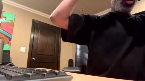 adick_ting online show from December 8, 2024, 1:14 pm