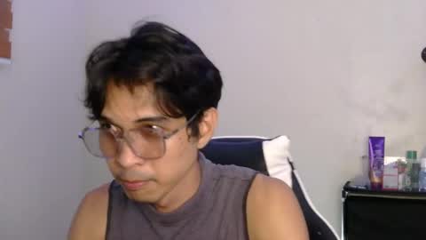 Snapshot of adios_amigo chatting on May 11, 2026, 4:04 pm Amigo online show from May 11, 2026, 4:04 pm