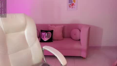 adison_reyes online show from June 26, 2026, 11:58 am