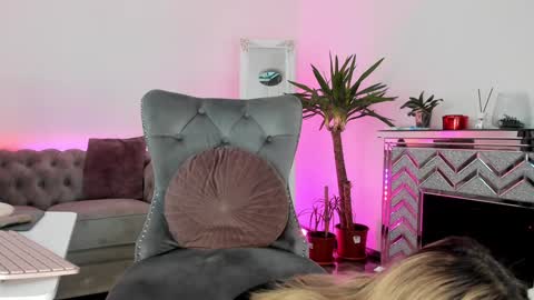 Adona online show from January 17, 2025, 6:04 am