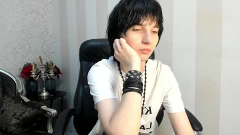 Snapshot of adonbev chatting on June 10, 2026, 6:34 am adonbev online show from June 10, 2026, 6:34 am