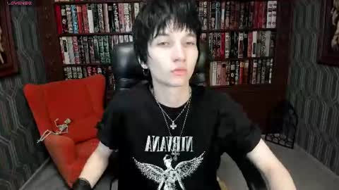 Snapshot of adonbev chatting on July 7, 2026, 5:21 am adonbev online show from July 7, 2026, 5:21 am