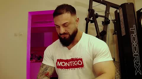 Adonis online show from January 31, 2025, 7:40 pm