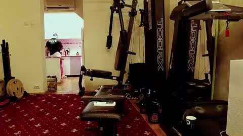 Adonis online show from October 19, 2025, 9:04 pm