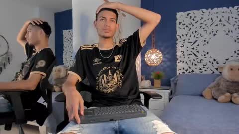 adonis_wb online show from September 17, 2025, 8:10 pm