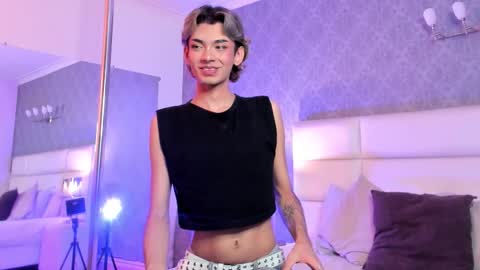 Adonis  online show from November 12, 2025, 8:30 pm