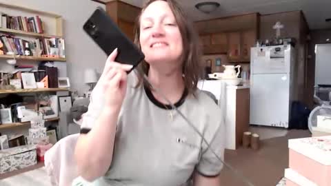 adorable22 online show from January 13, 2025, 6:27 pm