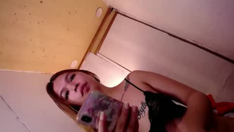 Snapshot of adorabletsforyouxx chatting on December 22, 2024, 2:27 pm adorabletsforyouxx online show from December 22, 2024, 2:27 pm