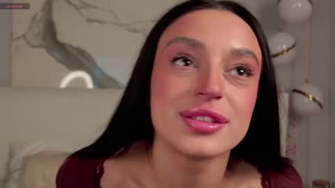 adoracortes online show from November 30, 2025, 5:11 am