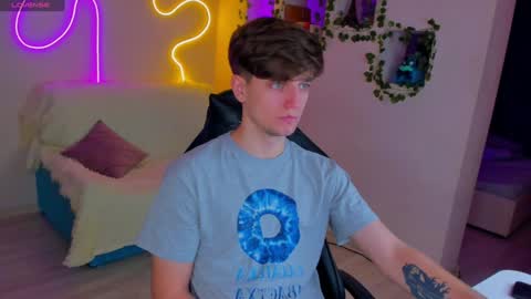 adrean_sofi online show from January 24, 2025, 5:21 pm