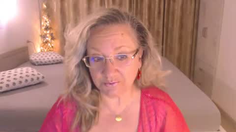 Cryna online show from July 8, 2026, 1:32 am