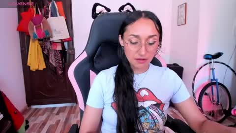 Snapshot of adrena_10 chatting on May 9, 2026, 6:02 pm Adrena10 online show from May 9, 2026, 6:02 pm