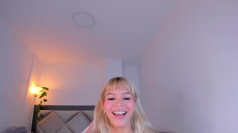 Adriana online show from February 1, 2025, 4:11 pm