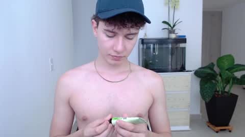 adrian morelli online show from December 19, 2024, 7:40 pm