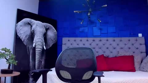   online show from September 10, 2025, 12:32 am