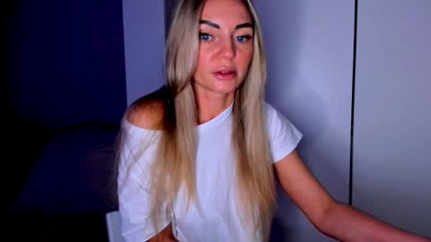 Adriana online show from January 6, 2025, 3:29 pm